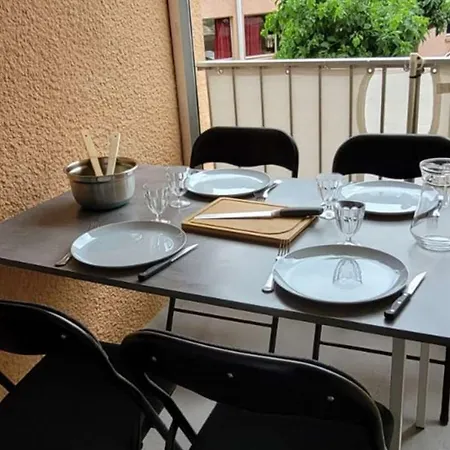 Familial Pres De La Avec Balcon Et Parking - St Pierre La - Fr-1-619-148 דירה פלורי