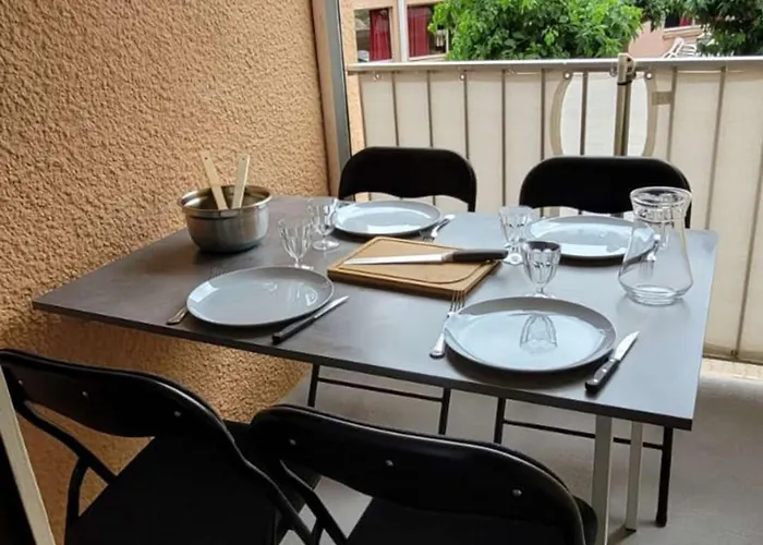 Familial Pres De La Avec Balcon Et Parking - St Pierre La - Fr-1-619-148 דירה פלורי