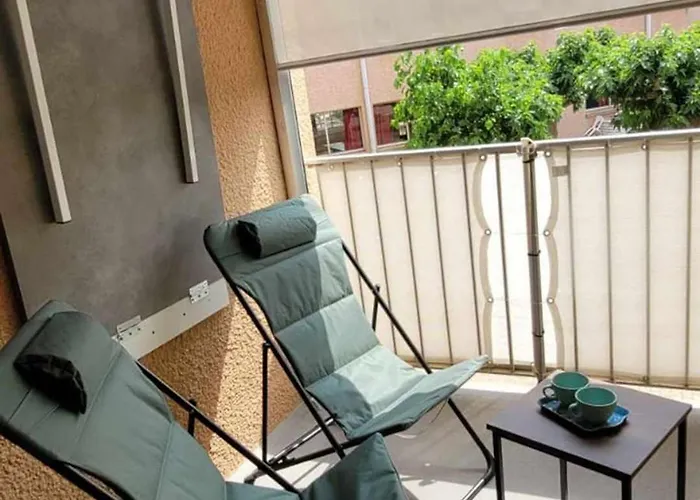 Familial Pres De La Avec Balcon Et Parking - St Pierre La - Fr-1-619-148 דירה פלורי